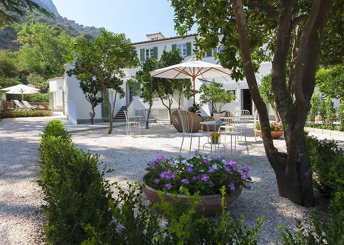 Il Casale Di Monserrato Порт-Аццурро