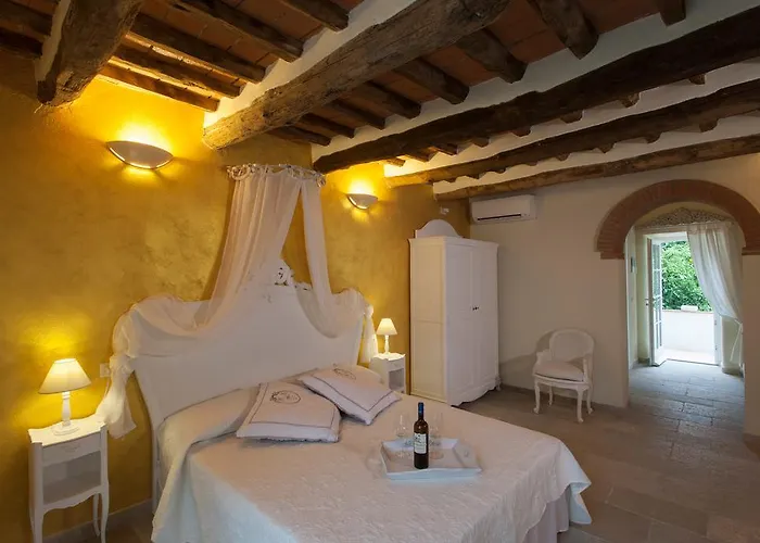 Il Casale Di Monserrato Порт-Аццурро